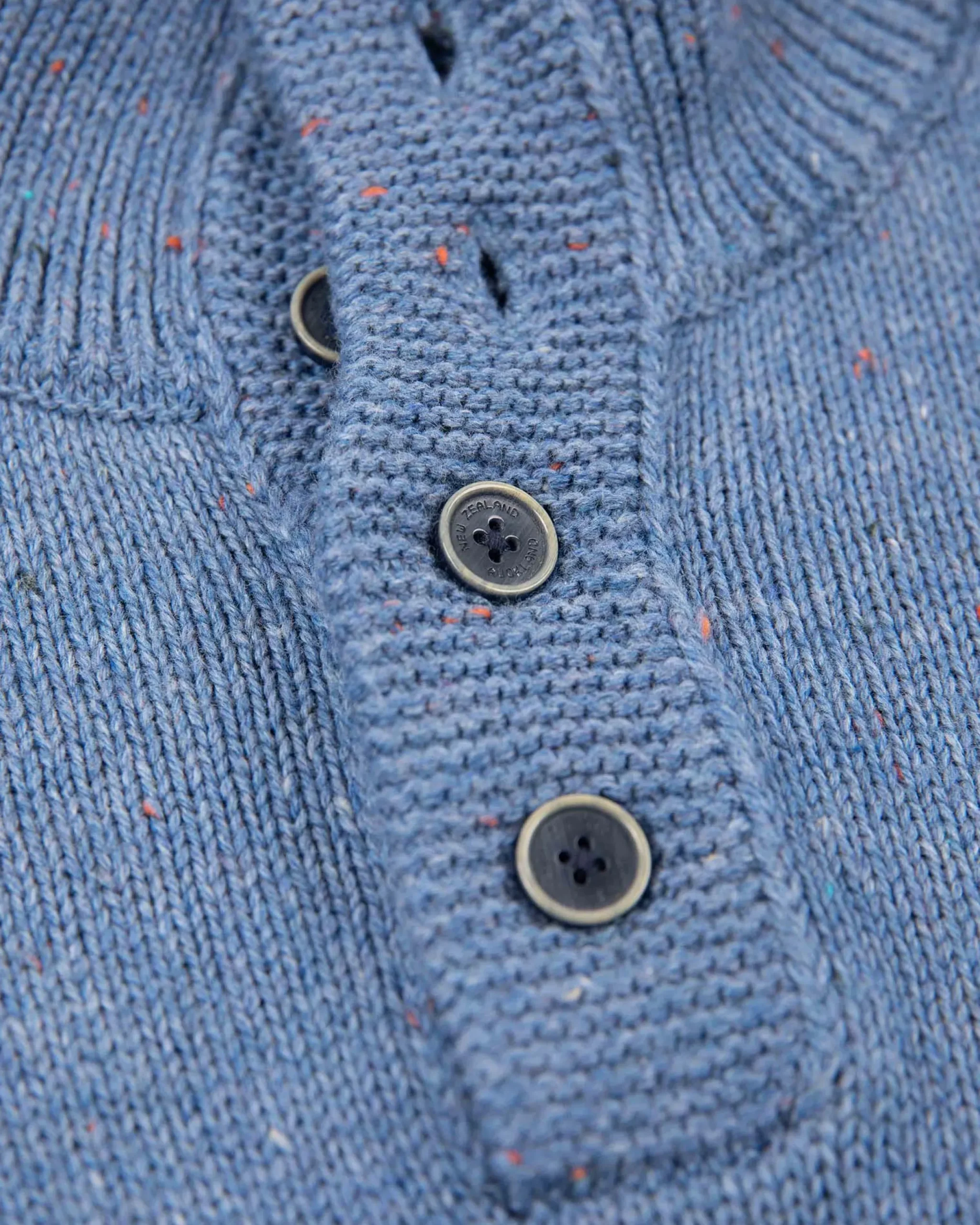 NZA New Zealand Auckland Effen trui met halve knoopssluiting -