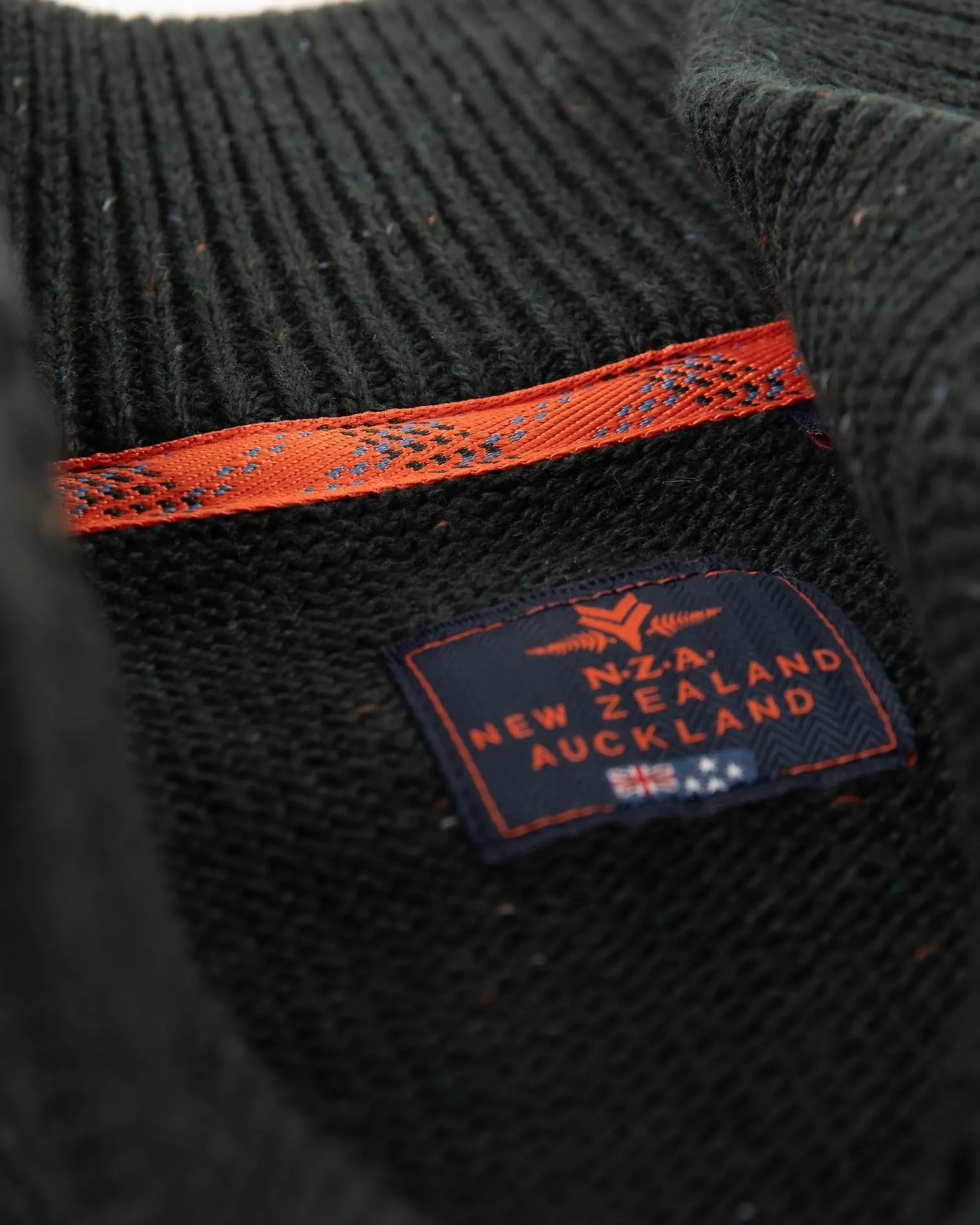 NZA New Zealand Auckland Effen trui met halve knoopssluiting -