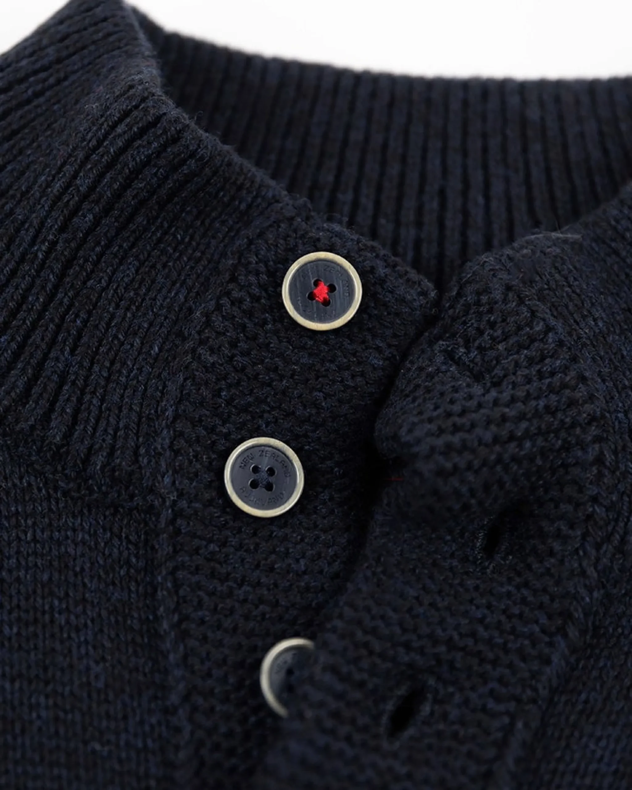 NZA New Zealand Auckland Gebreide trui met halve knoopssluiting -