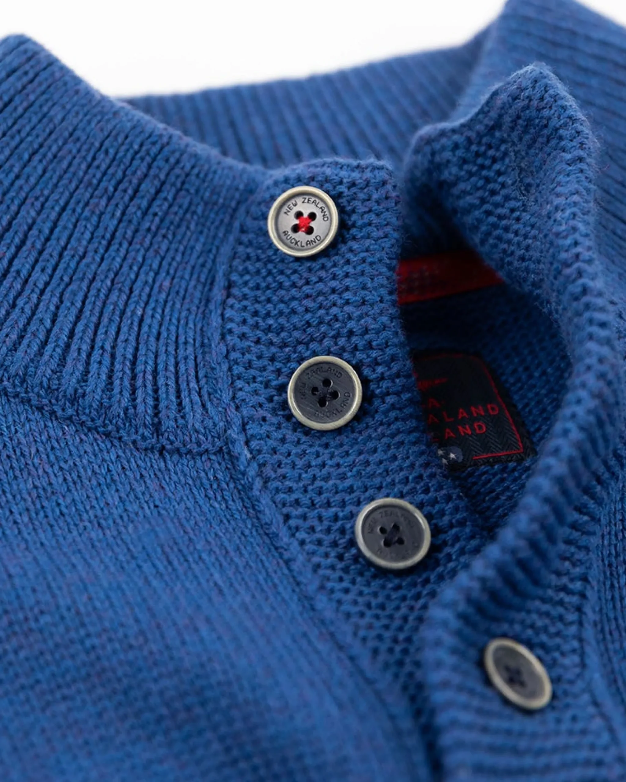NZA New Zealand Auckland Gebreide trui met halve knoopssluiting -