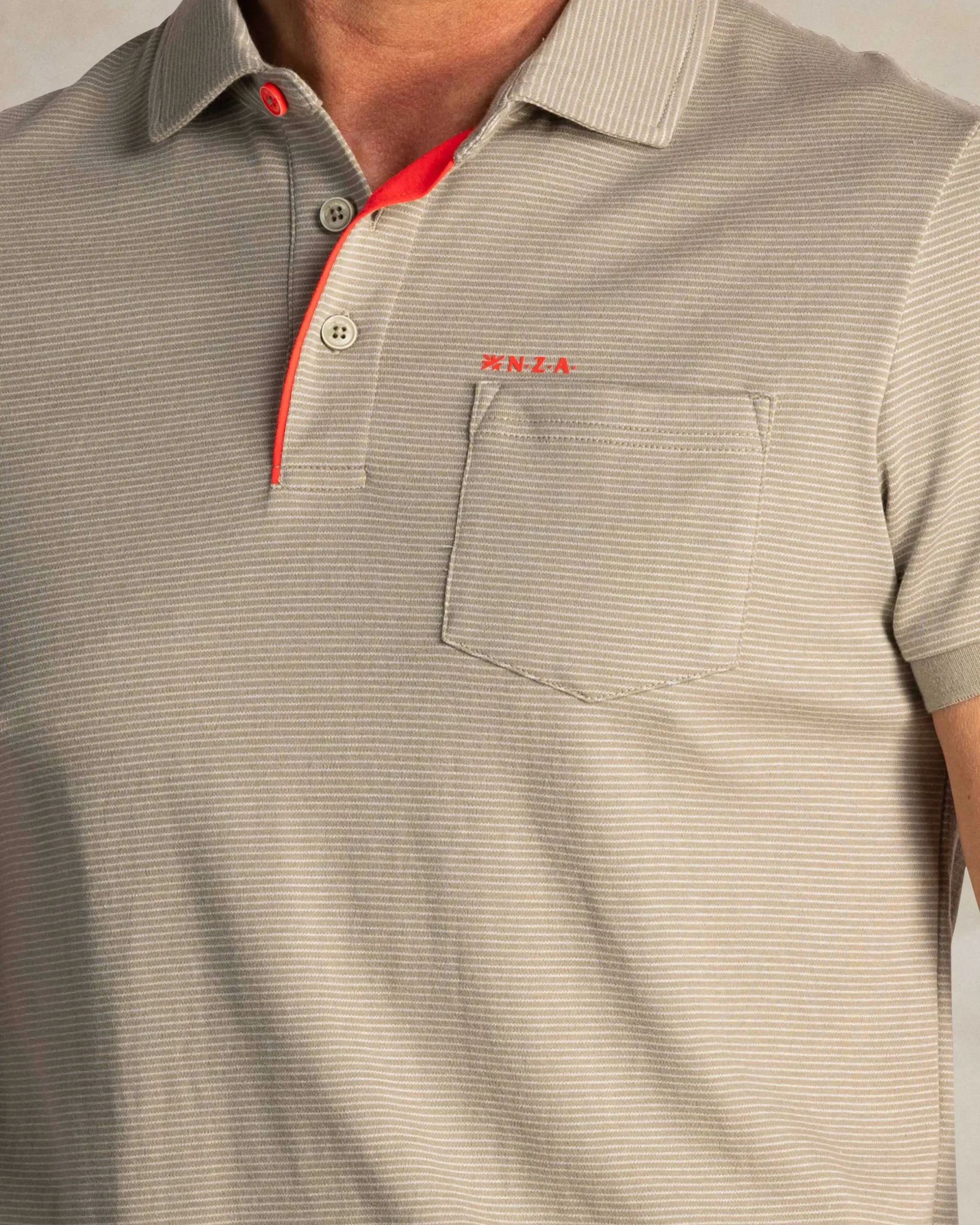 NZA New Zealand Auckland Taupe polo van katoen en gerecyclede polyester