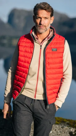 NZA New Zealand Auckland Zandkleurig vest met rode accenten -